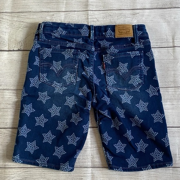 Levi's Blue Star Print Denim Shorts - Picture 5 of 5